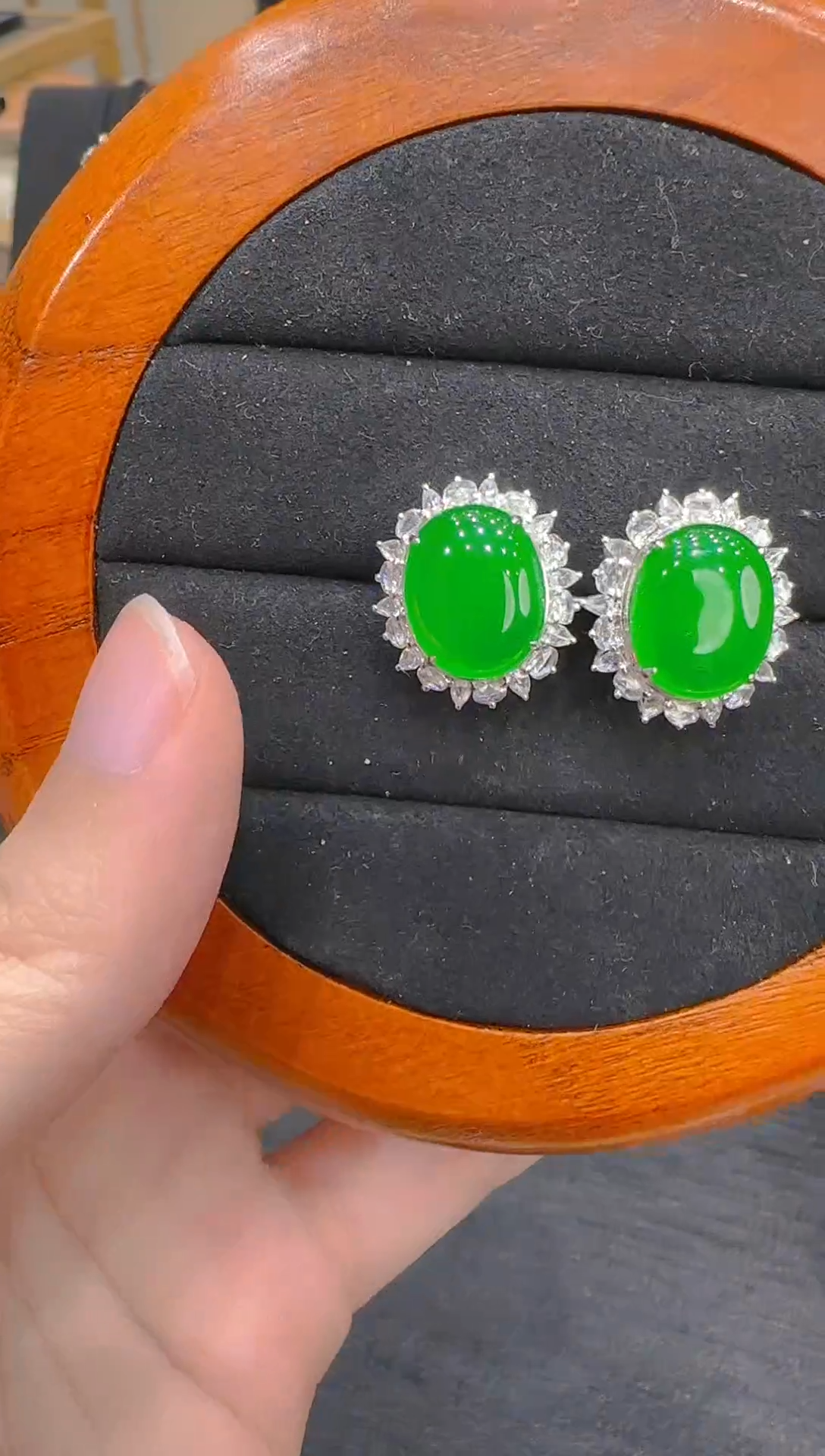 【闪购商品】翡翠耳饰18K金镶嵌天然翡翠A货