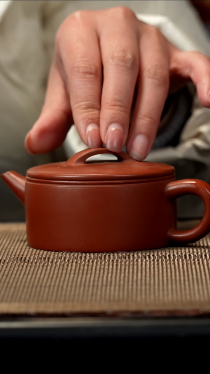 紫砂茶盏朱泥汉瓦140CC