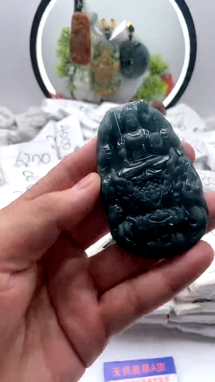 【闪购商品】翡翠颈饰未镶嵌不动明王