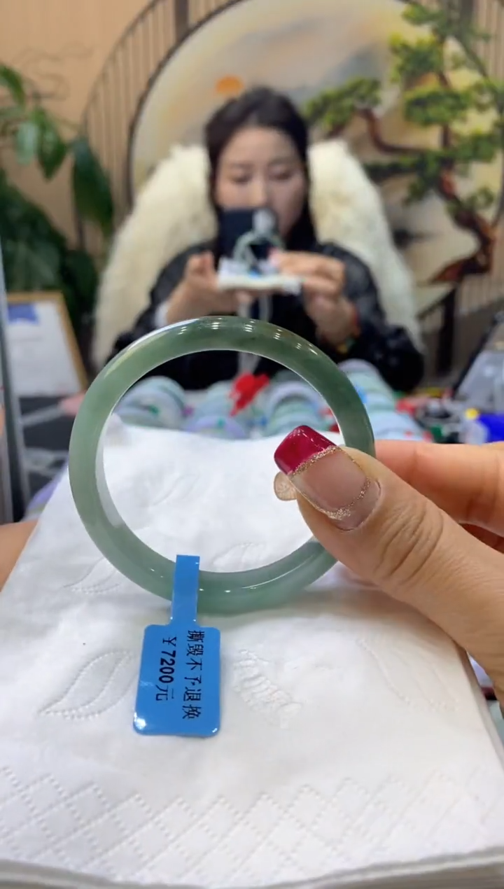 【闪购商品】翡翠手镯未镶嵌99913134