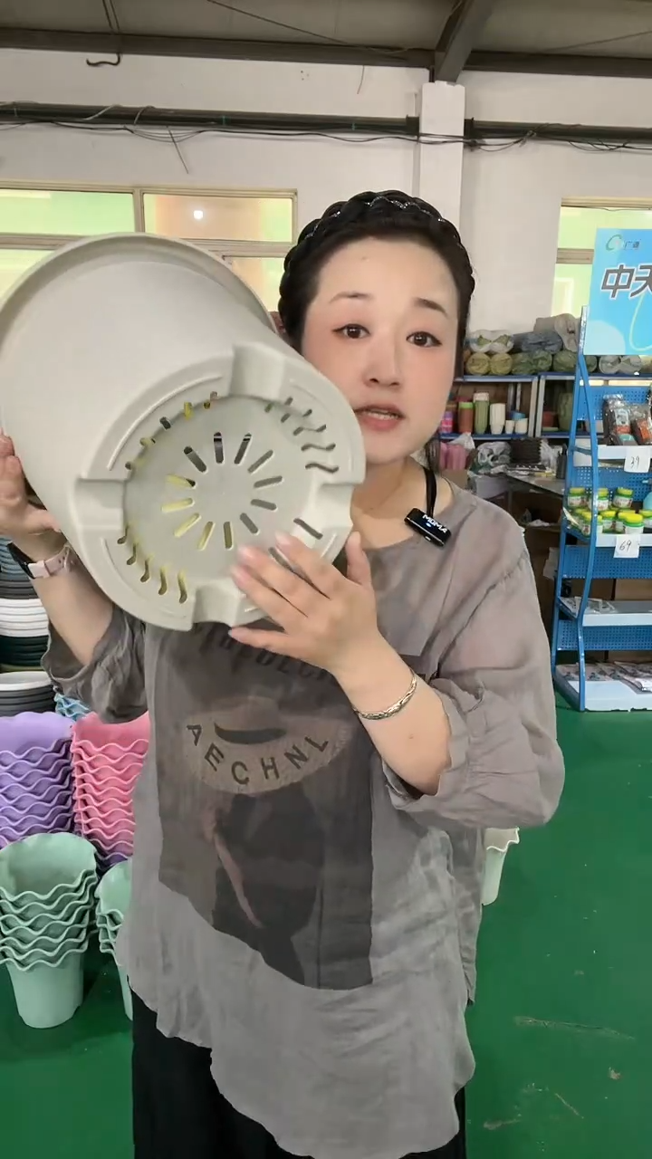 5个瑕疵四季盆5号盆，灰白色，无托盘   