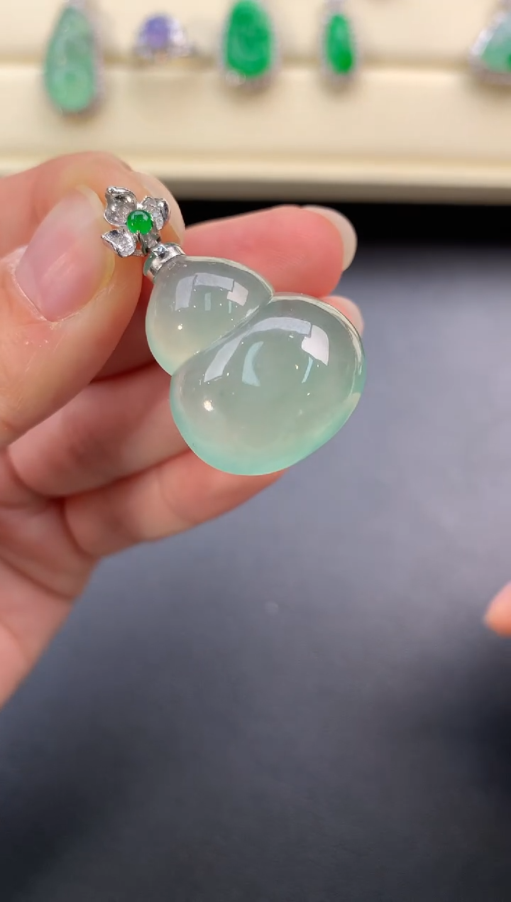 【闪购商品】翡翠颈饰18K金镶嵌D785