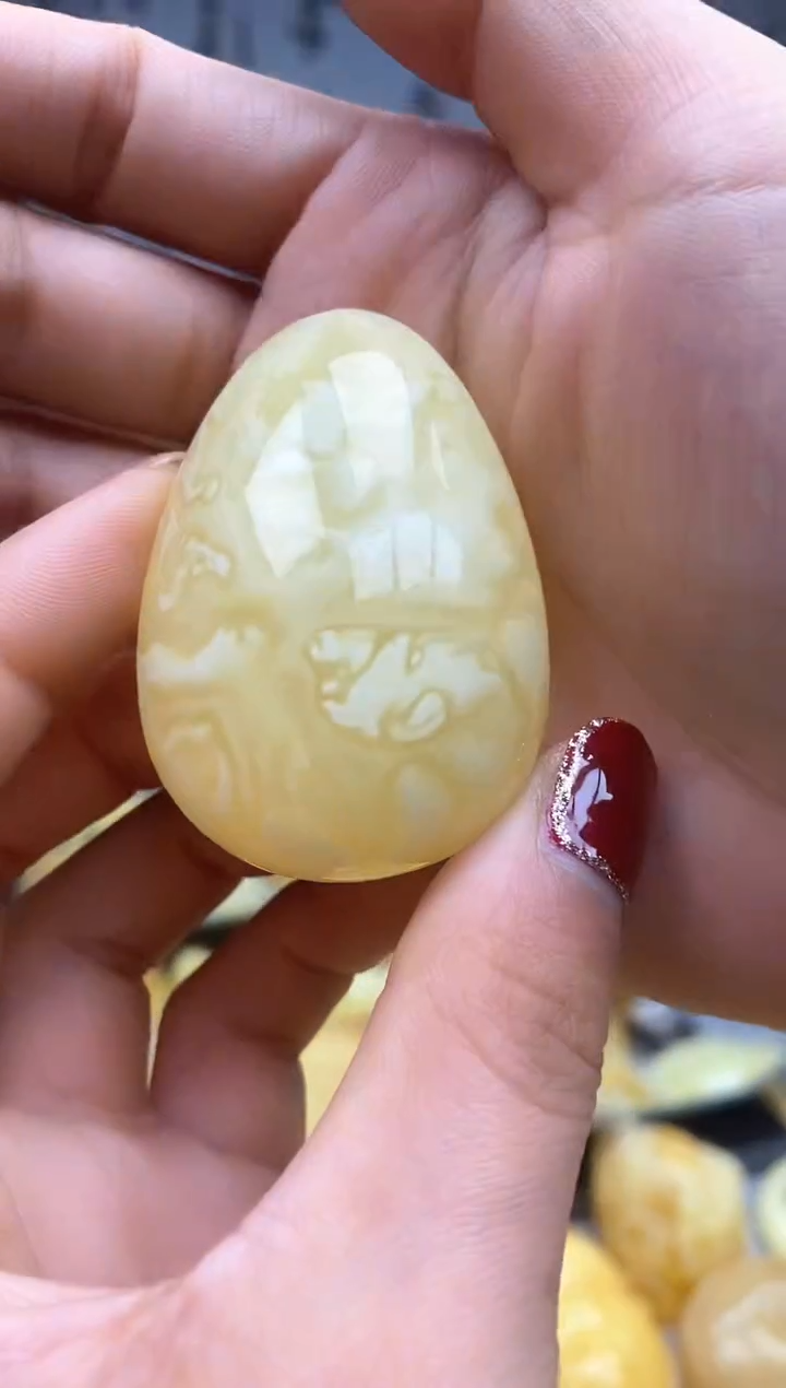 【闪购商品】琥珀裸石未镶嵌挂坠