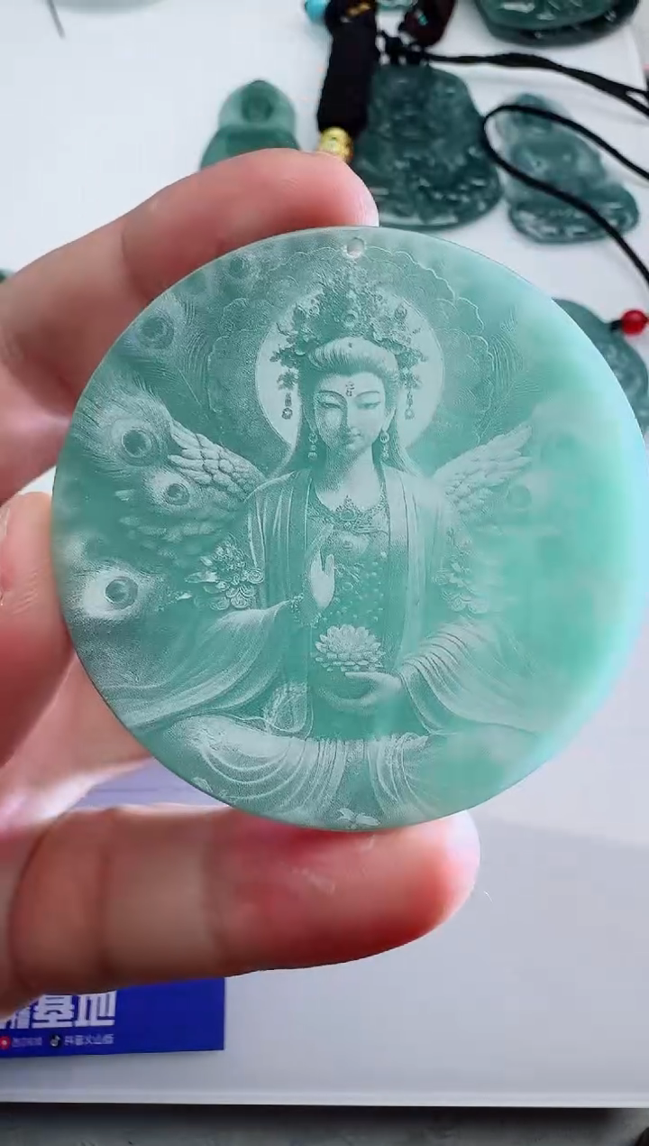 【闪购商品】翡翠颈饰未镶嵌1111111111