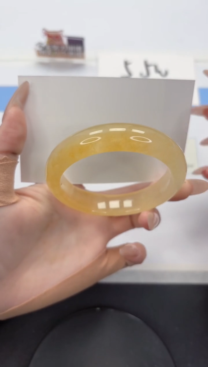 【闪购商品】石英质玉手镯未镶嵌A165-58.1