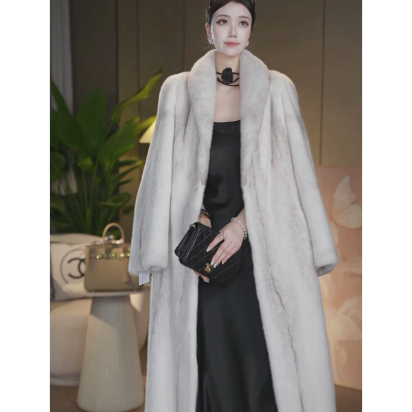 双旦H 海宁皮草进口整貂银十字貂女装裘皮大衣气质款款100