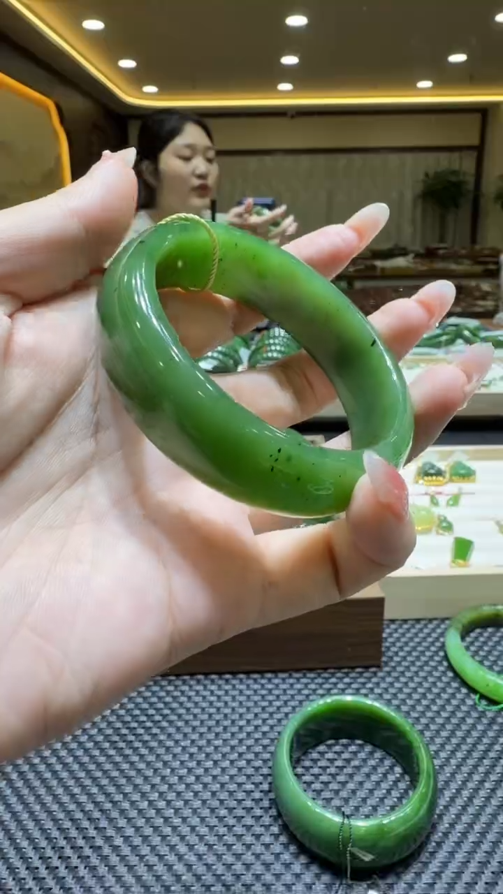 颈饰未镶嵌和田玉手镯59