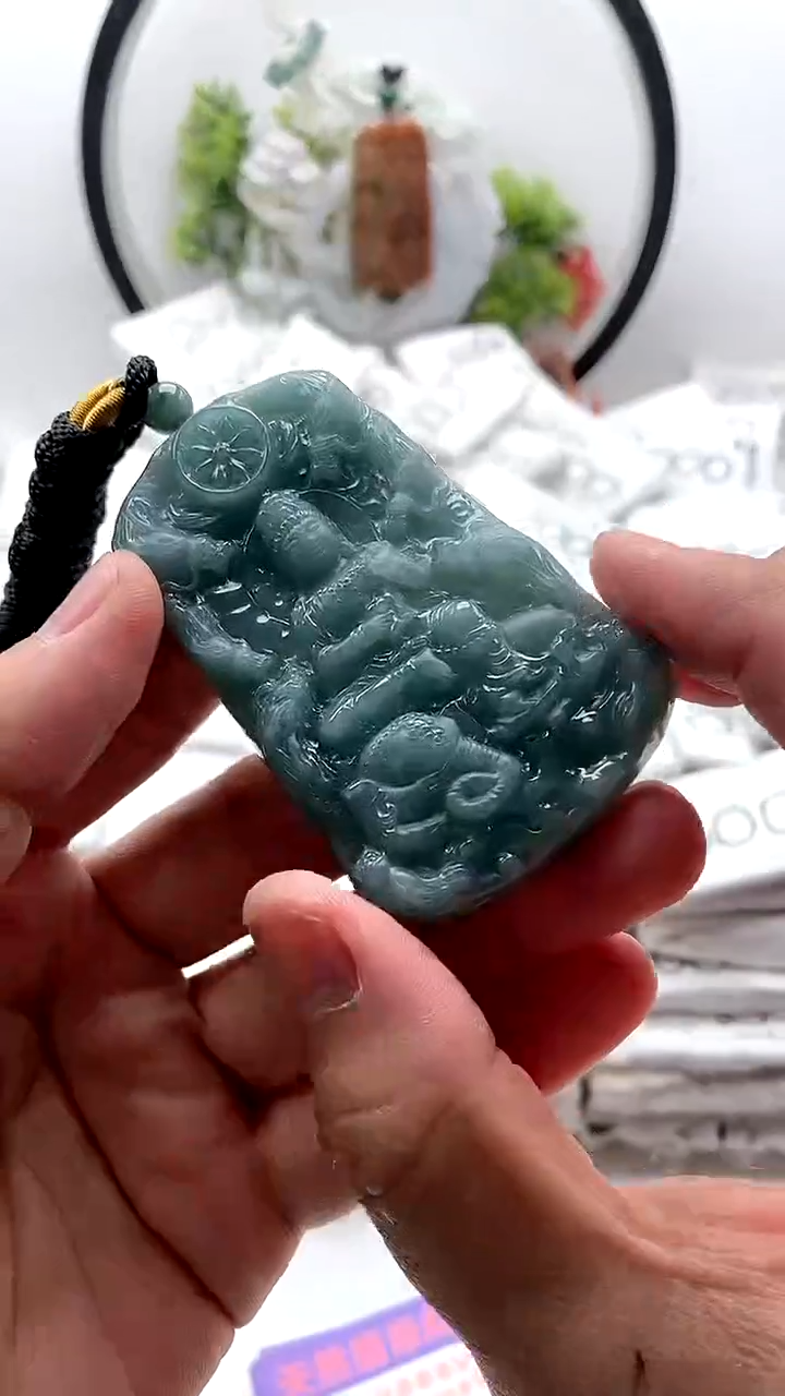 翡翠未镶嵌颈饰普贤