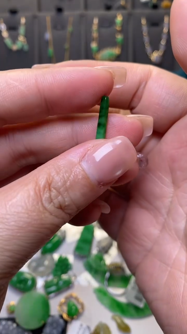 颈饰未镶嵌翡翠净货40171