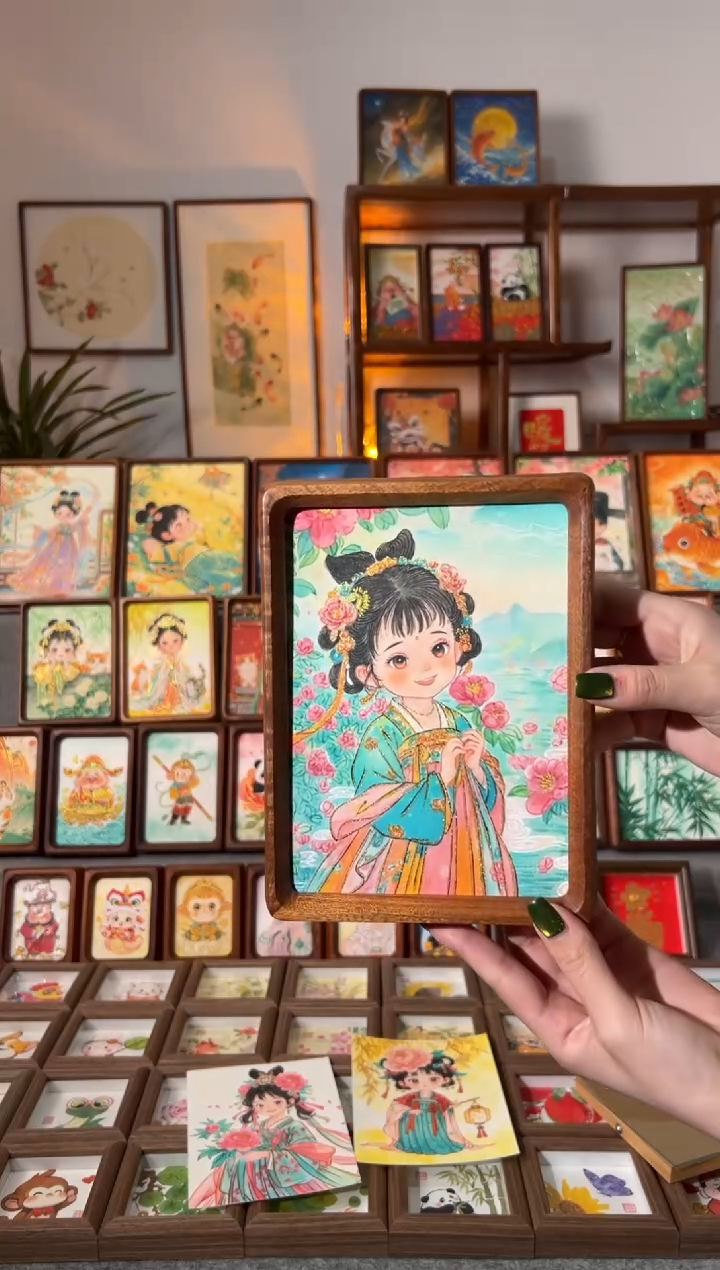 【闪购商品】国画山茶花 花神 手绘国画7寸花梨