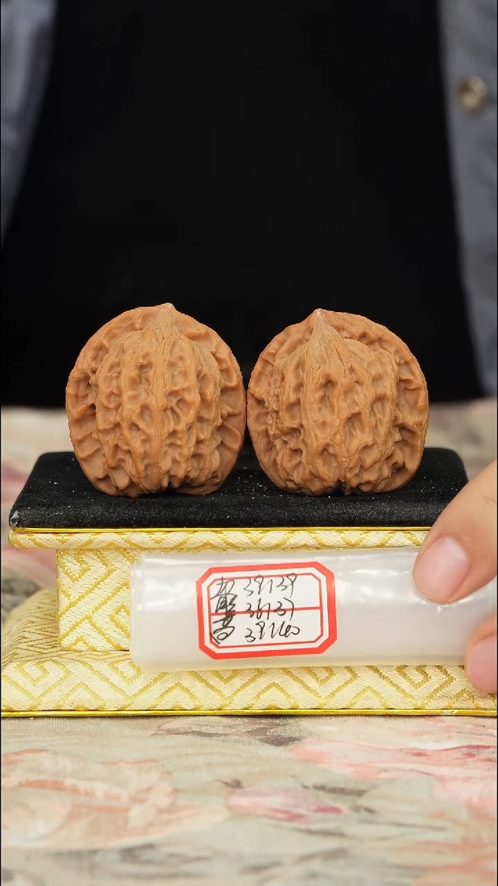 【闪购商品】文玩核桃把件非嫁接北京