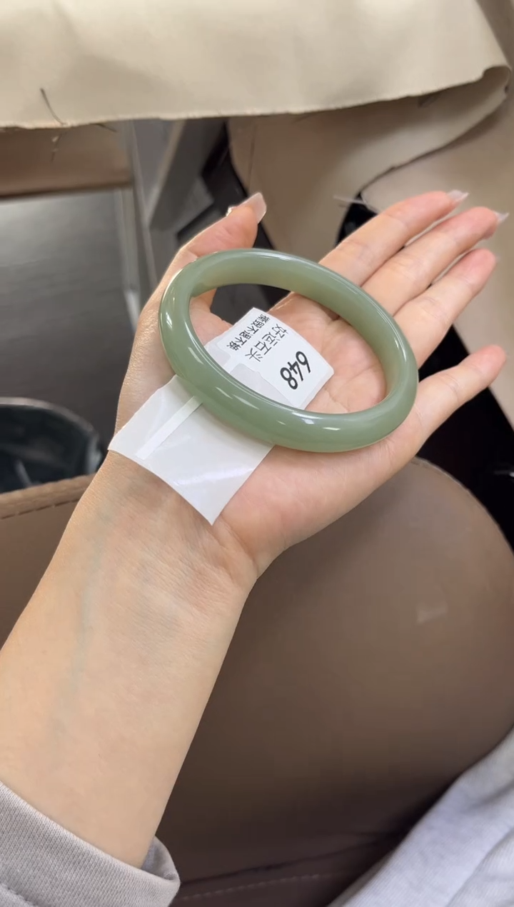 未镶嵌手镯石英质玉648