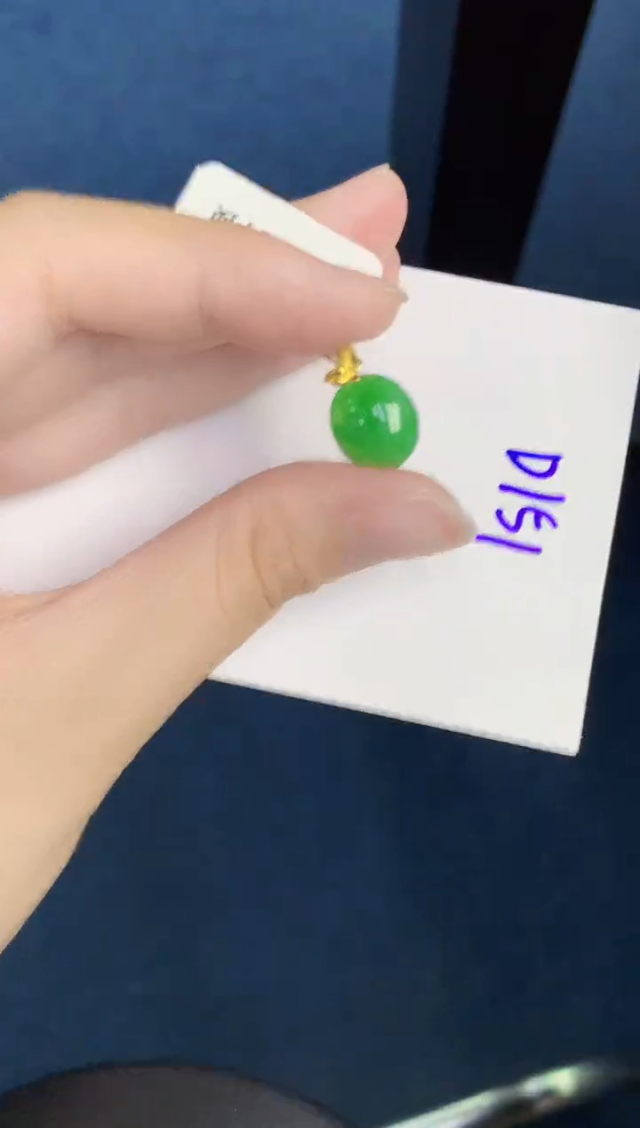 翡翠18K金镶嵌颈饰天然翡翠緬甸A貨