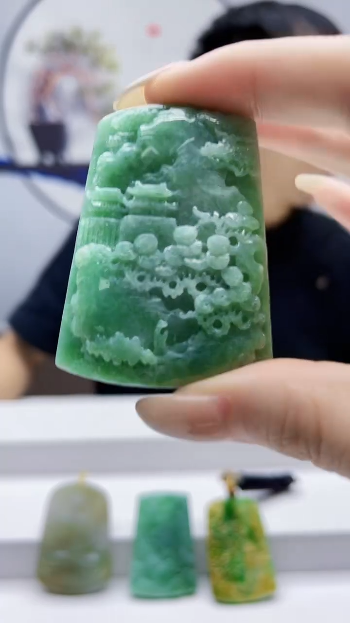 未镶嵌定制翡翠毛货挂件27