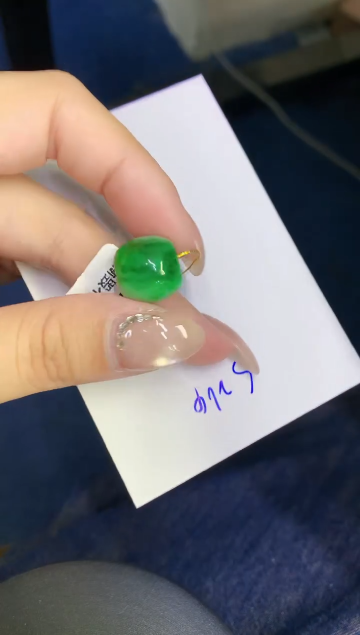颈饰未镶嵌翡翠缅甸天然翡翠A货