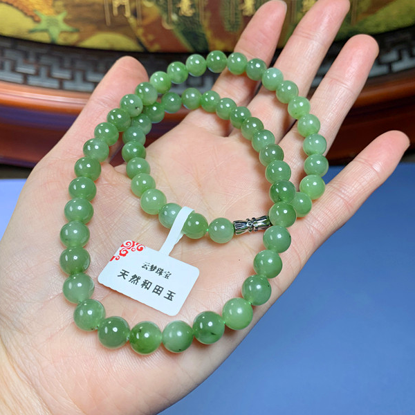 和田玉碧玉苹果绿色56颗卡8mm项链妈妈链时尚双圈苹果绿有黑点C14