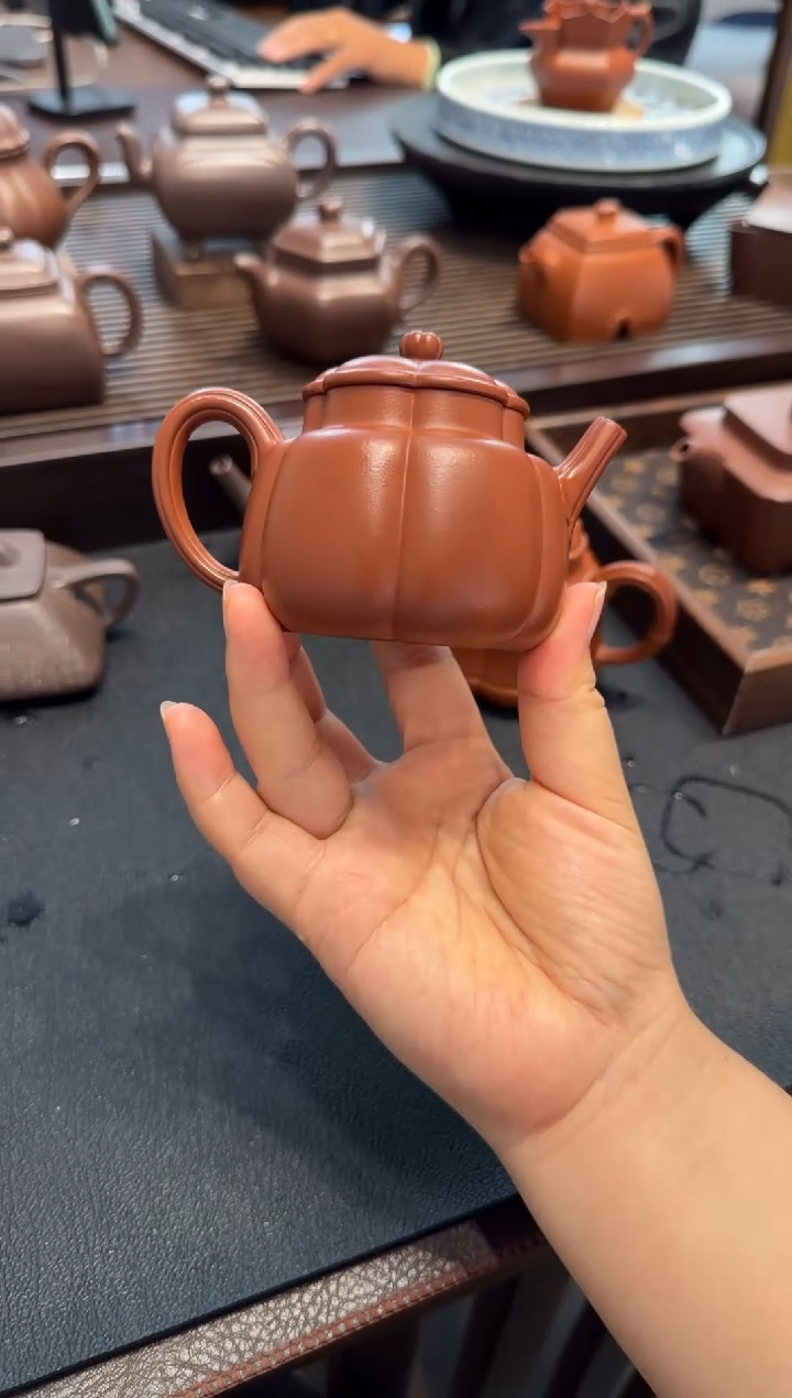 茶壶紫砂瑞*琦繁花 朱泥