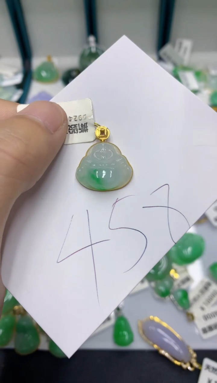 【闪购商品】翡翠颈饰18K金镶嵌翡翠