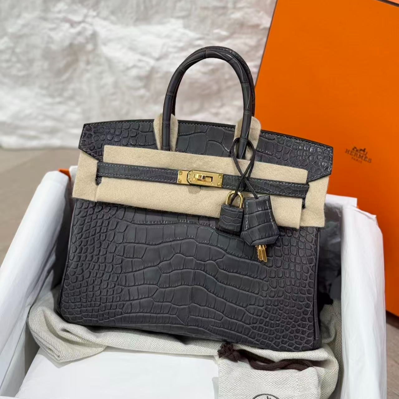 未使用 Hermes/爱马仕 BIRKIN25雾面方块鳄石墨灰金扣k（定金链接）