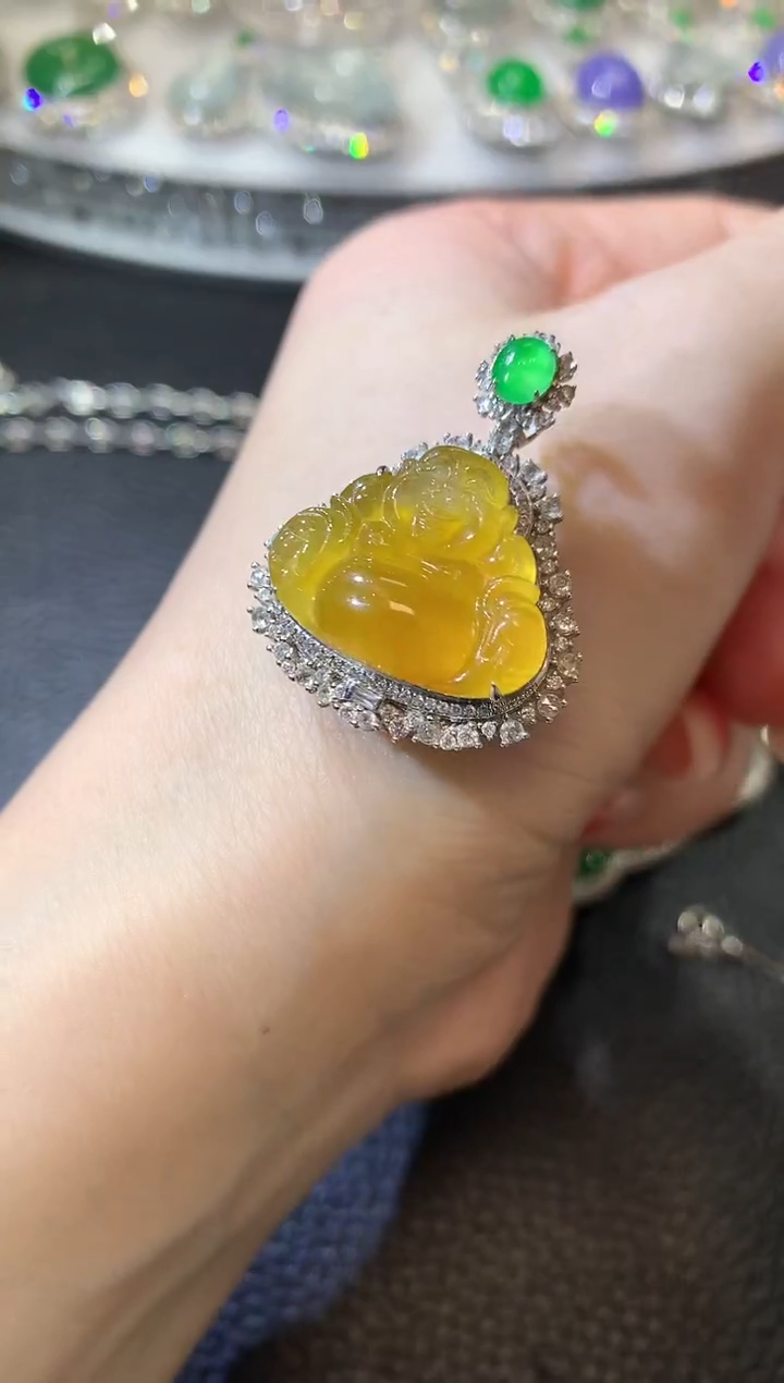 【闪购商品】翡翠吊坠(不含链)18K金镶嵌D10 