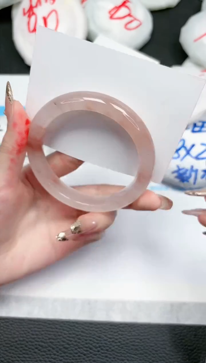 【闪购商品】石英质玉手镯未镶嵌186-60.3