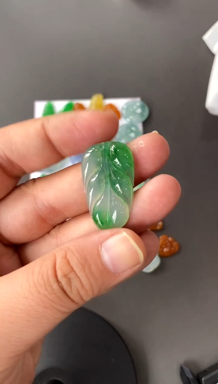 【闪购商品】定制翡翠未镶嵌叶子