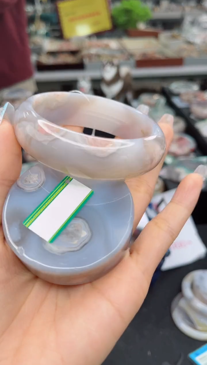 【闪购商品】石英质玉手镯未镶嵌60圈口（赠品镯心）1162