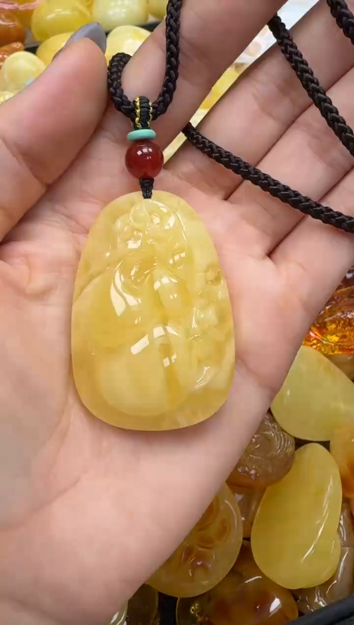 裸石琥珀未镶嵌如图