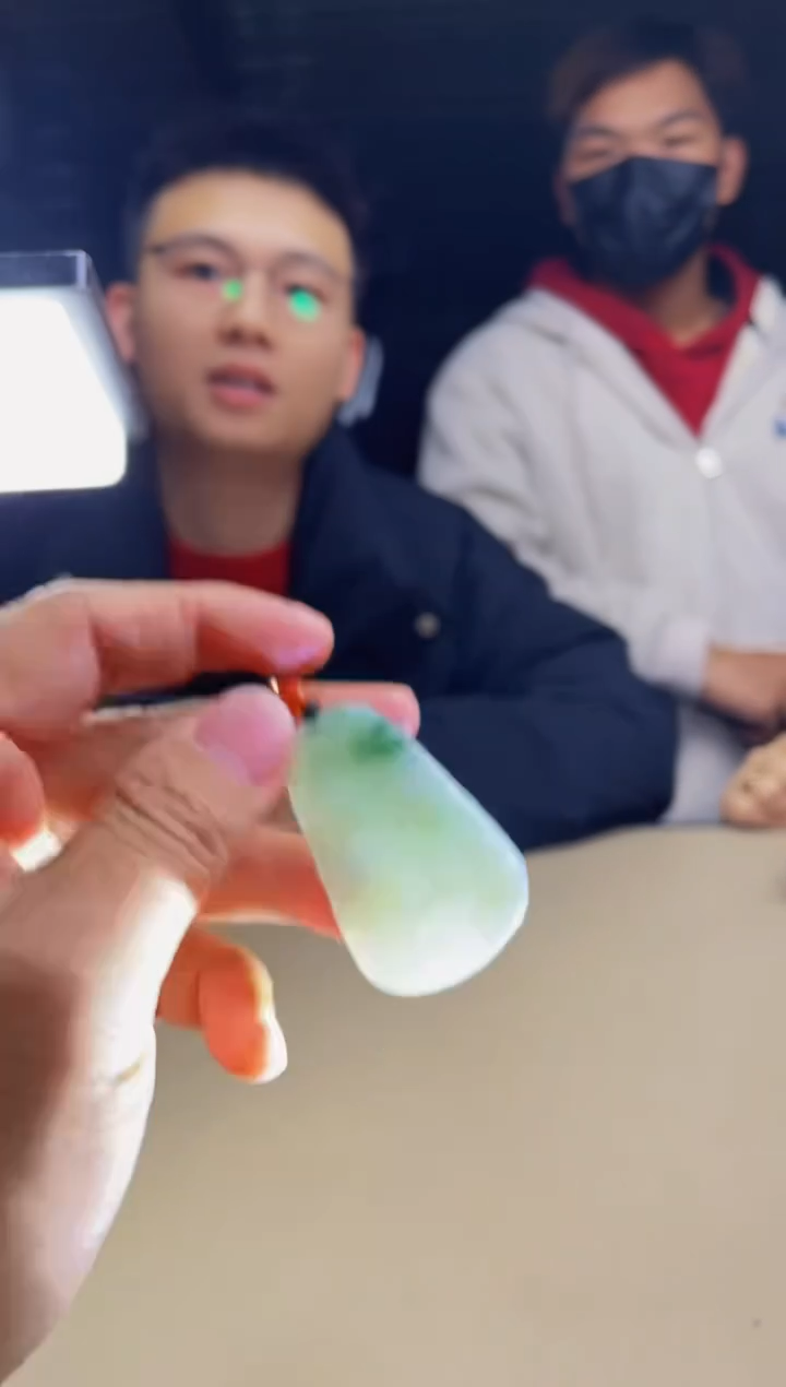 【闪购商品】翡翠颈饰未镶嵌       2608