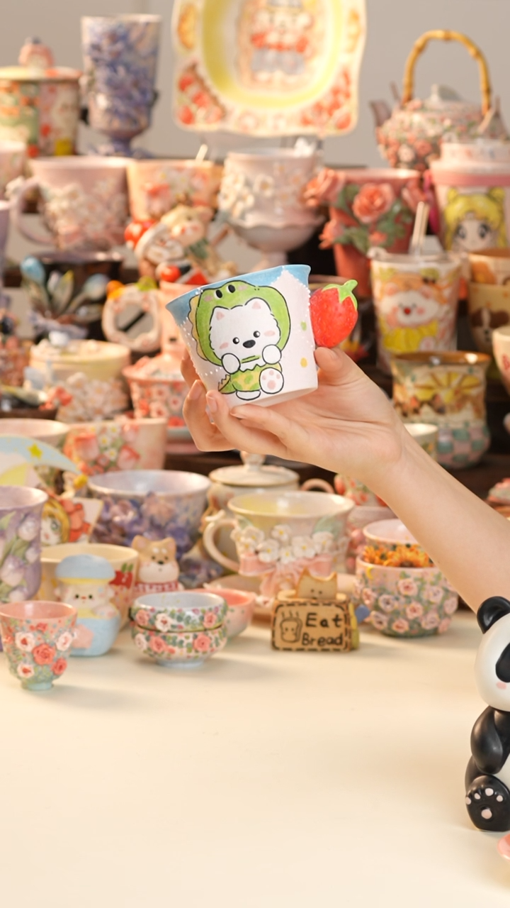 摆件陶景德镇釉下彩手绘设计师款陶瓷