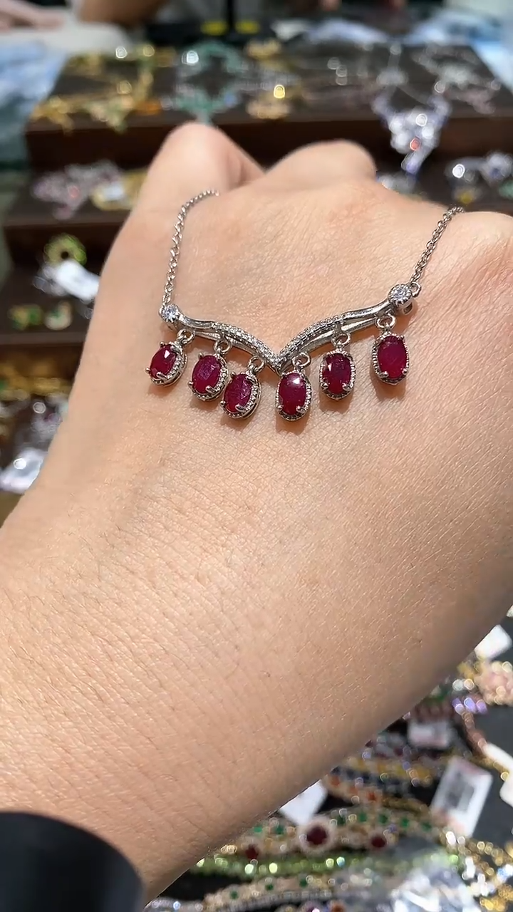 【闪购商品】红宝石颈饰银S925镶嵌项链