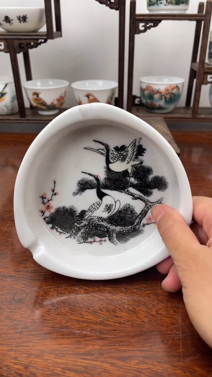 【闪购商品】1釉下次彩高温贴画 烟灰缸