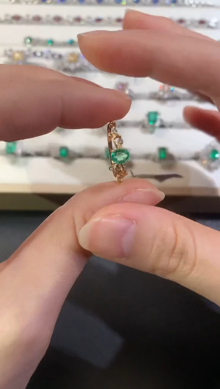 【闪购商品】祖母绿戒指18K金镶嵌R220|1499