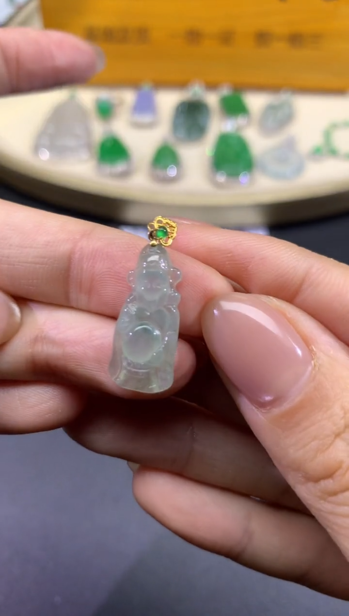 【闪购商品】翡翠吊坠(不含链)18K金镶嵌17