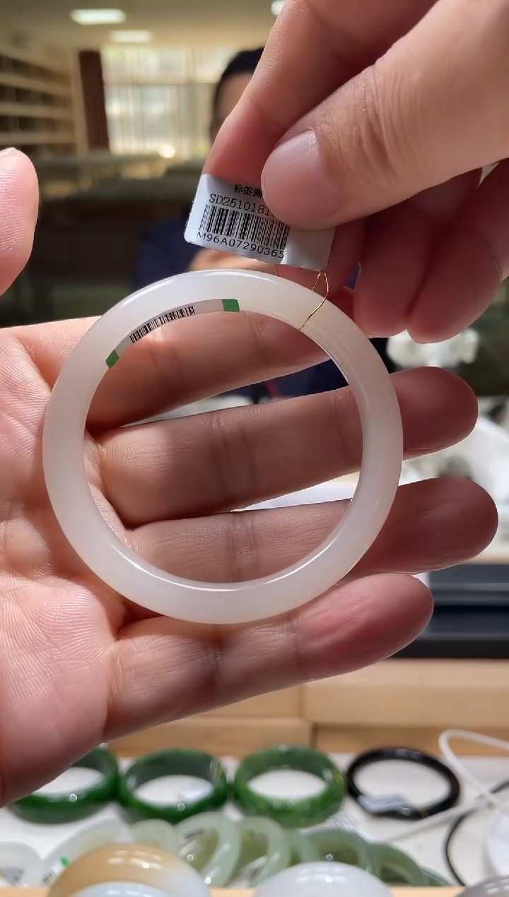 未镶嵌手镯和田玉54圈口 0365