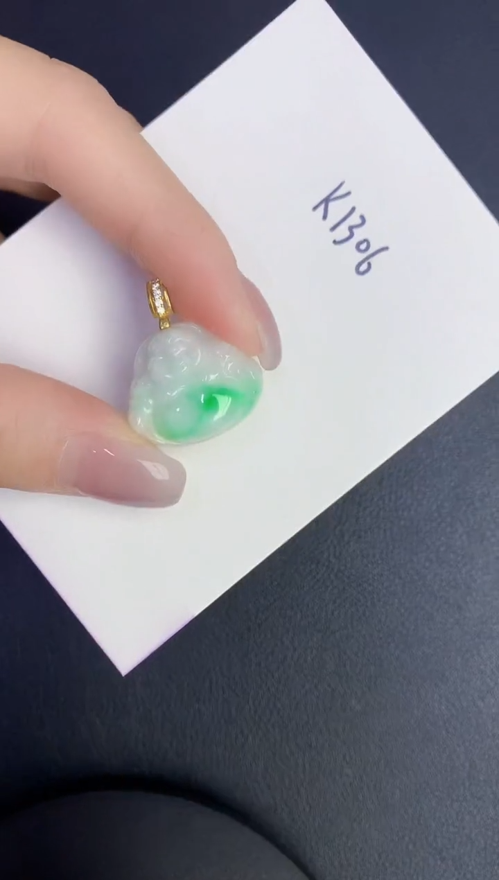 颈饰未镶嵌翡翠缅甸天然翡翠A货