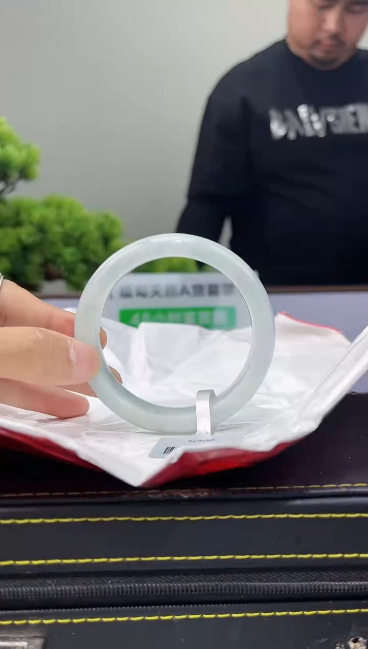 【闪购商品】翡翠手镯未镶嵌手镯27