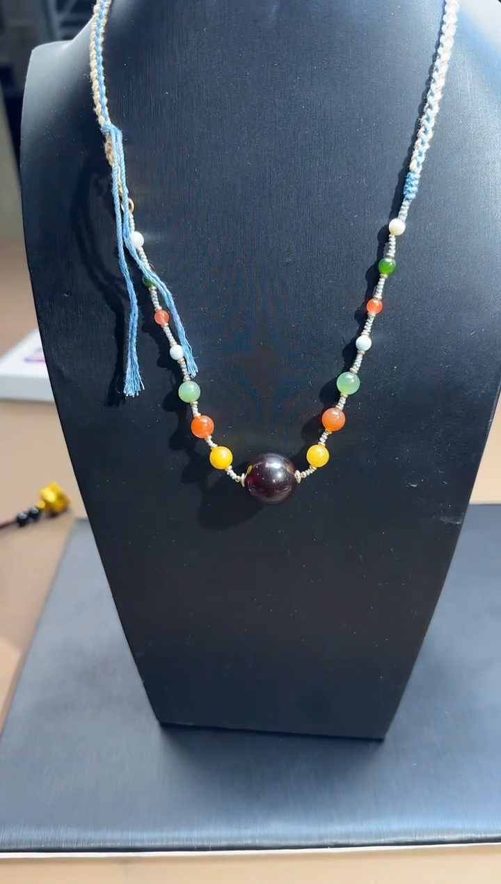 血珀颈饰合金xyz086吊坠多样性发其一