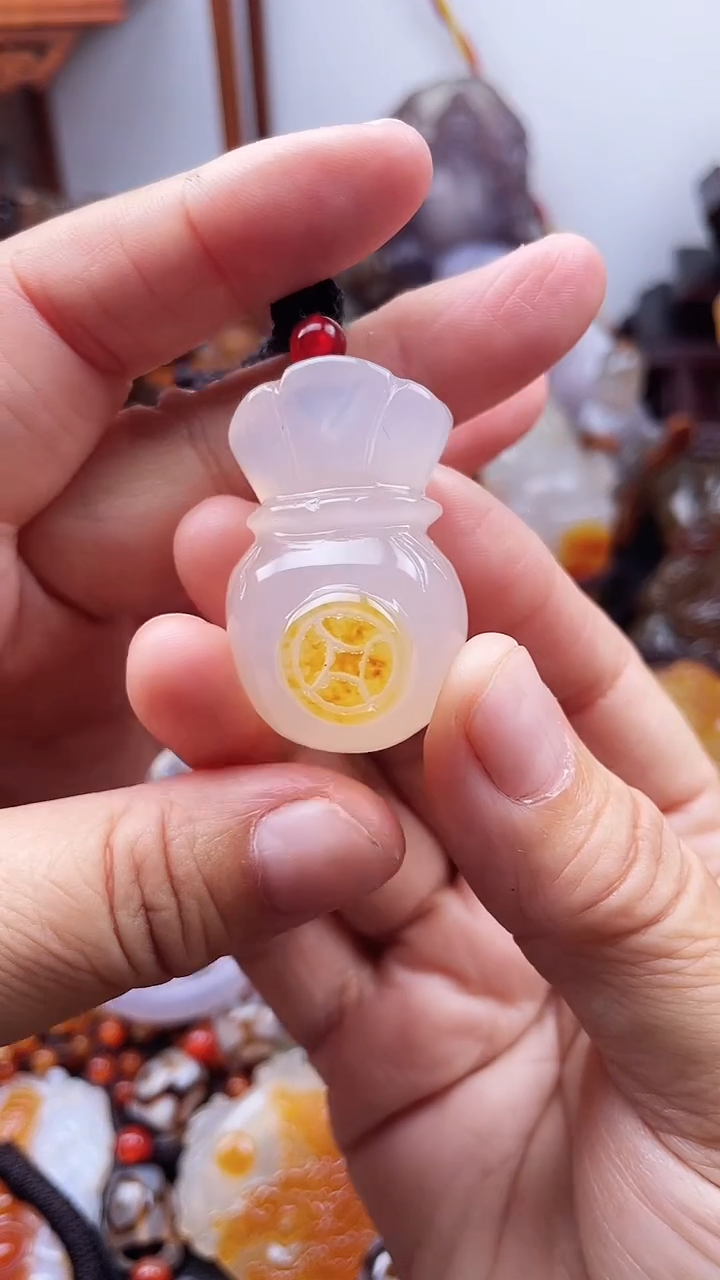 玛瑙/玉髓颈饰未镶嵌AA