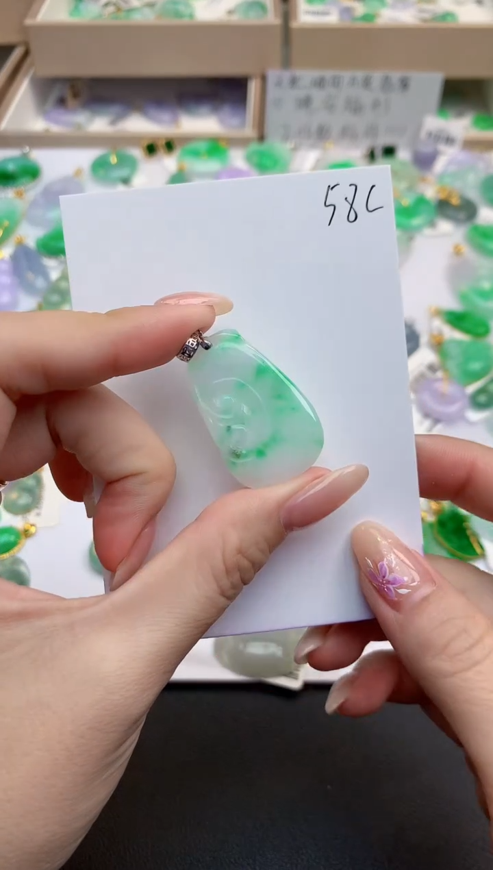 颈饰未镶嵌翡翠天然缅甸A货翡翠