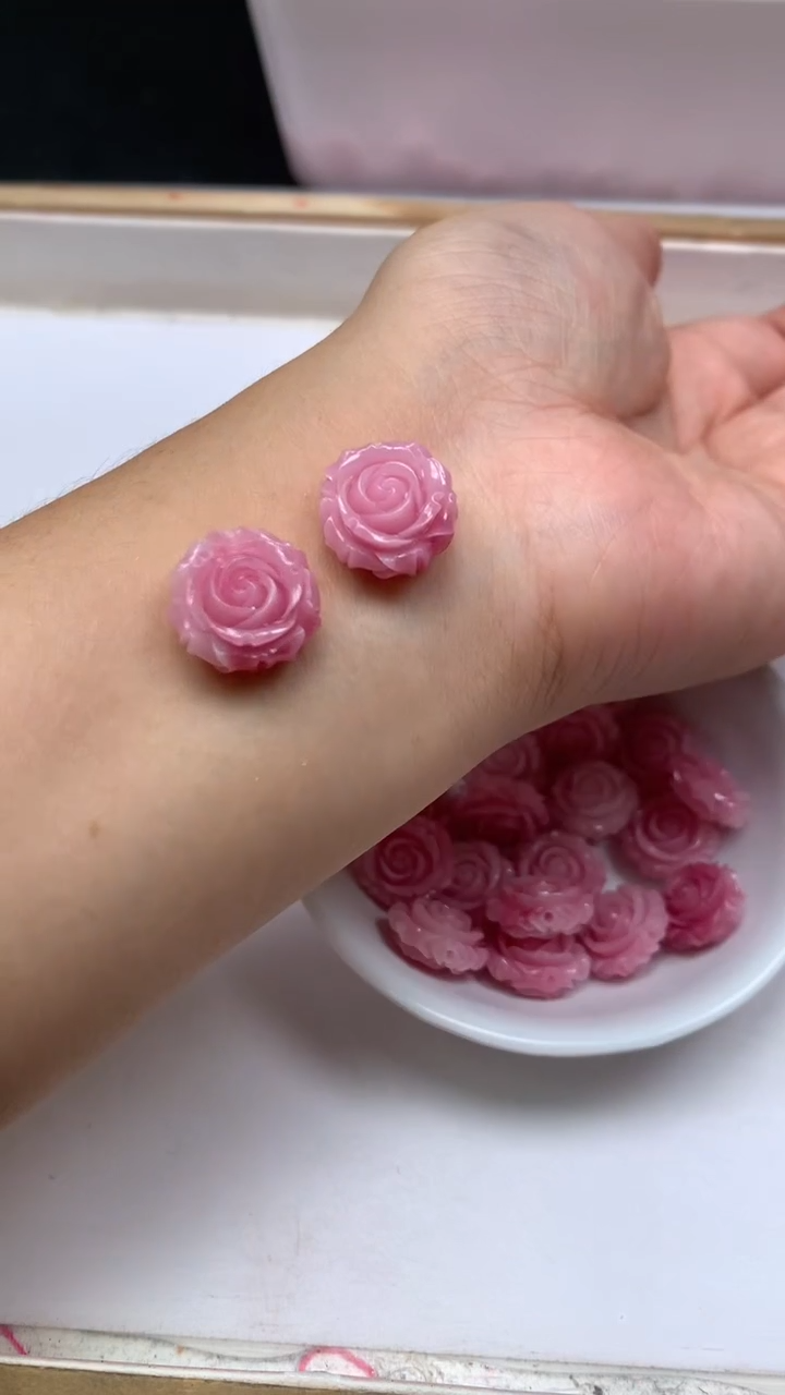 未镶嵌散珠拼合珍珠（马贝珠）A2076女皇贝 双面玫瑰16*8mm3个5.8元