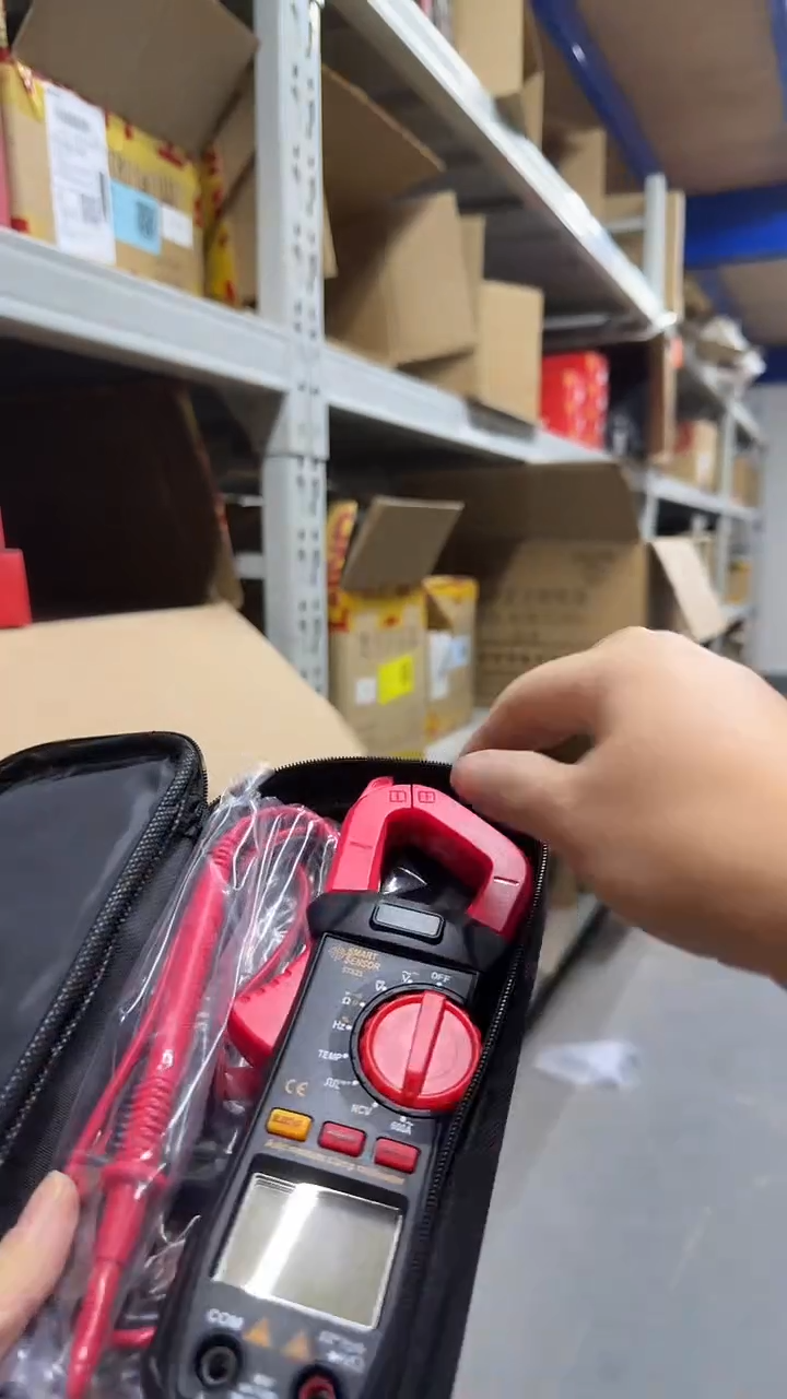 希玛ST821数字钳形表