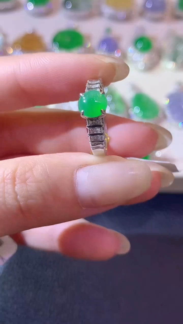 【闪购商品】翡翠戒指18K金镶嵌C83翡翠