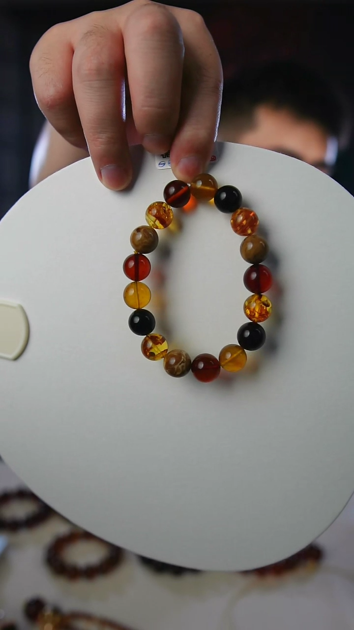 【闪购商品】琥珀手链未镶嵌多宝12+
