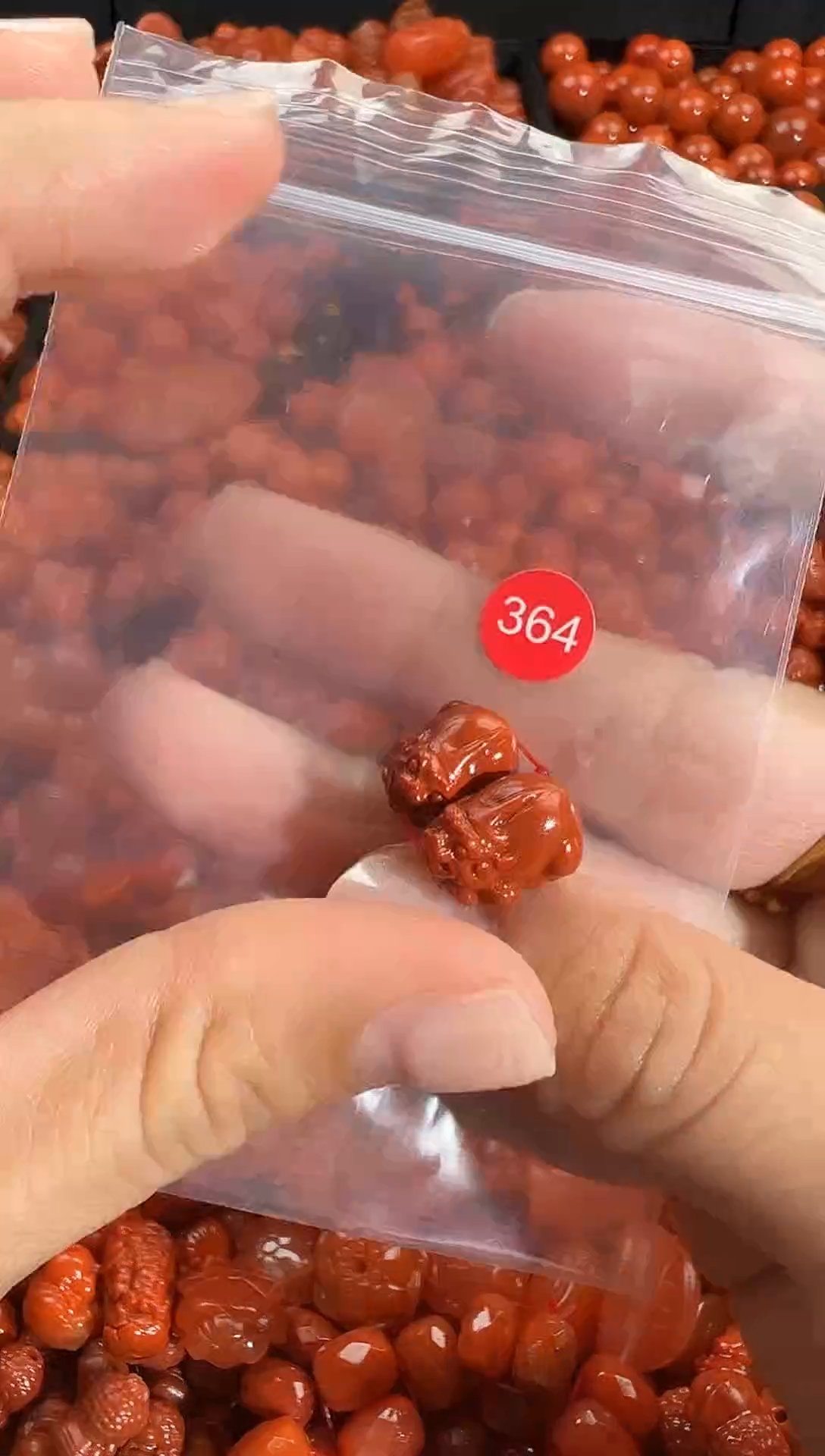 颈饰未镶嵌南红玛瑙1