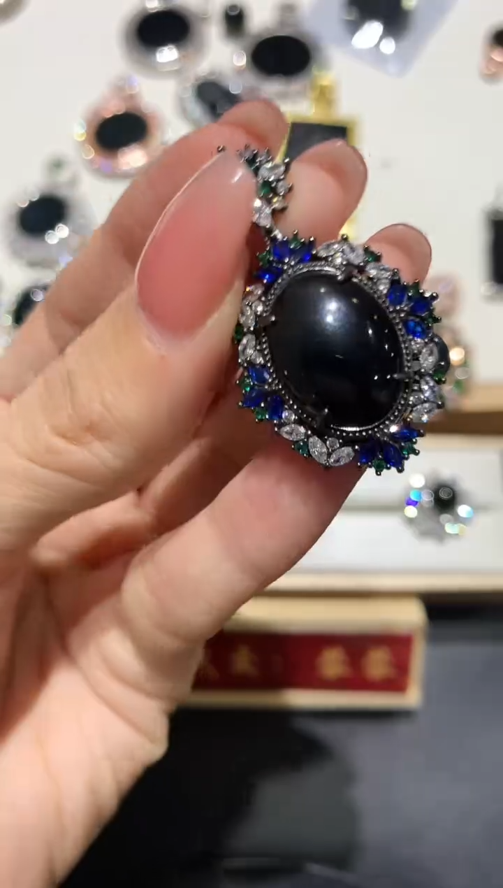 【闪购商品】翡翠吊坠(不含链)银S925镶嵌51多人多样性随机发货1件