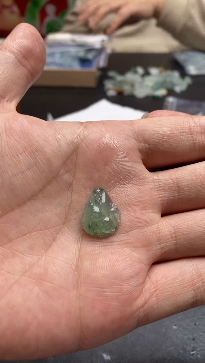 【闪购商品】定制翡翠未镶嵌翡翠毛货~