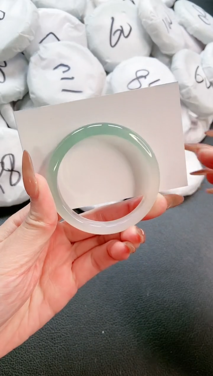 【闪购商品】石英质玉手镯未镶嵌 16L182-50