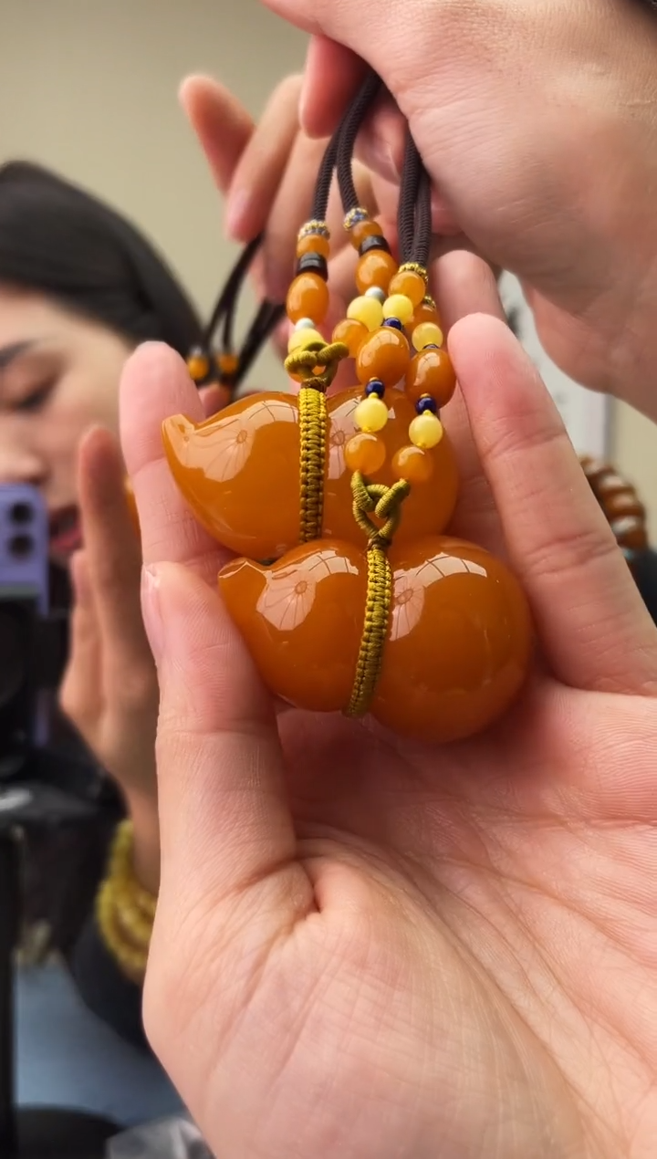 琥珀未镶嵌珠宝奇石T019假一罚十，多样性发一件