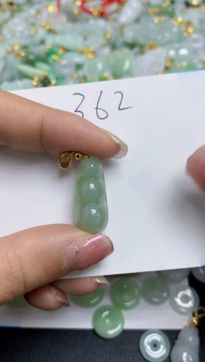 【闪购商品】翡翠颈饰合金天然翡翠A货